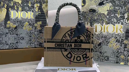 
				Dior - Bag
				sáčky